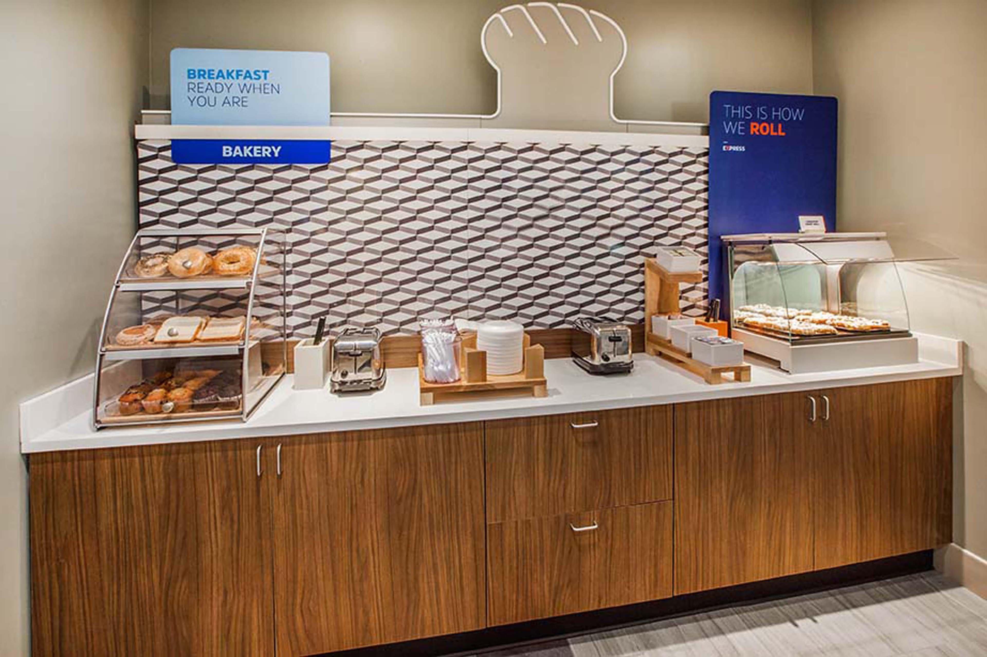Holiday Inn Express & Suites San Antonio Medical - Six Flags By Ihg Esterno foto